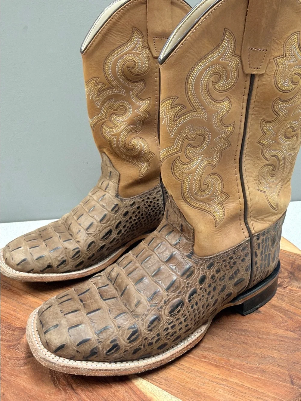 Old West Youth/Big‎ kid Faux Hornback Gator Print Boots will fit Women’s 6.5-7